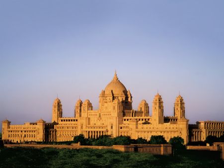 6) Houses One Of The Most Expensive Hotels In The World