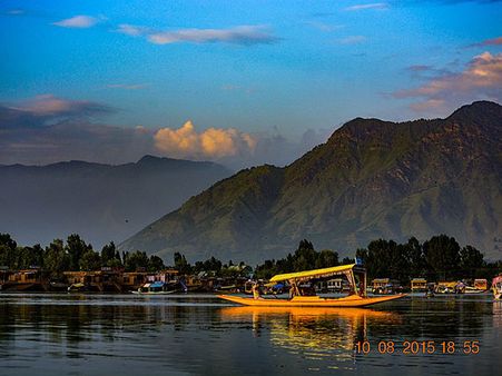 TOURIST PLACES AROUND AVANTIPUR: 