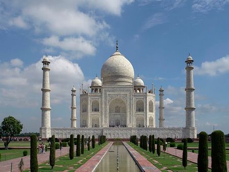 1. Taj Mahal 