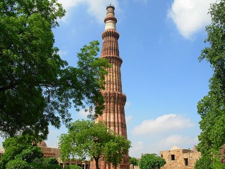 4. Qutub Minar 