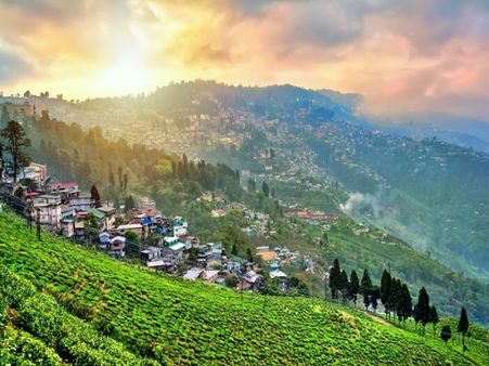 4. Darjeeling, West Bengal 4. Darjeeling, West Bengal