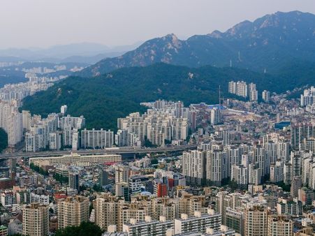 7) South Korea: 7) South Korea: