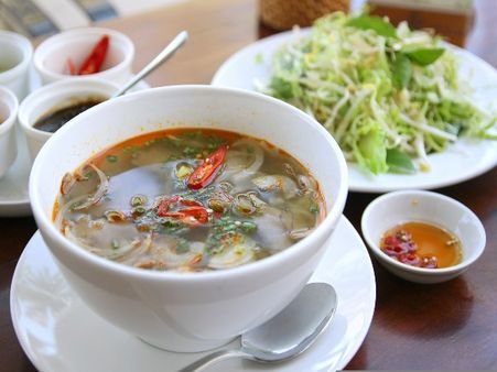 5) Roam around to have Vietnamese food: