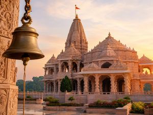 स्वतंत्रता दिवस वीकेंड: अयोध्या राम मंदिर में भारी भीड़, दर्शन के लिए जानें आज के जरूरी अपडेट्स