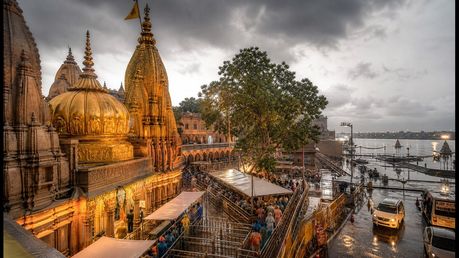सावन का तीसरा सोमवार: काशी विश्वनाथ में उमड़ा भक्तों का सैलाब, दर्शन और ट्रैफिक के लिए जरूरी गाइडलाइन