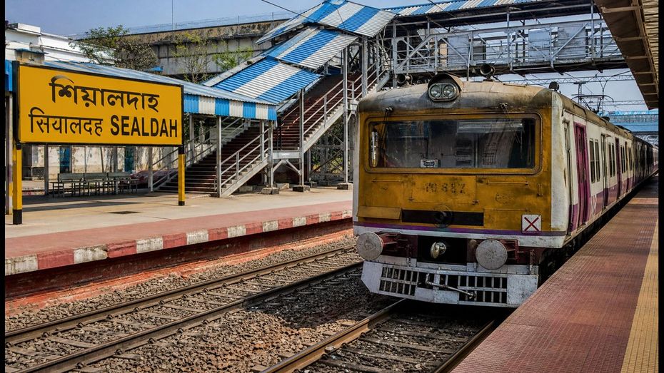 सियालदह मेगा ब्लॉक: आज सुबह की कई लोकल ट्रेनें रद्द, घर से निकलने से पहले देखें नई लिस्ट