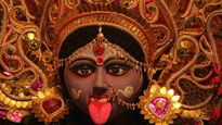 75 किलो सोने-चांदी के गहनों से यहां सजती हैं मां काली, कोलकाता में सबसे ऊंची होती है इस पंडाल की प्रतिमा