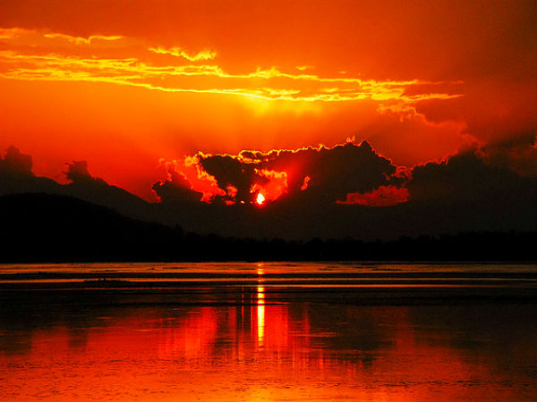 कश्मीर: धरती का स्वर्ग