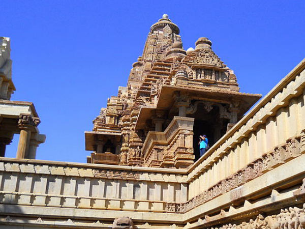 लक्ष्मण मंदिर