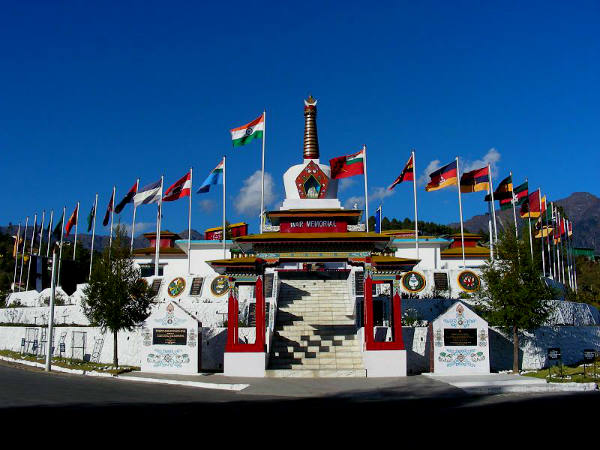 कैसे जाएं तवांग