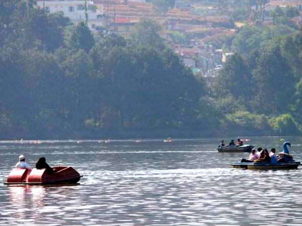 बोटिंग बोटिंग