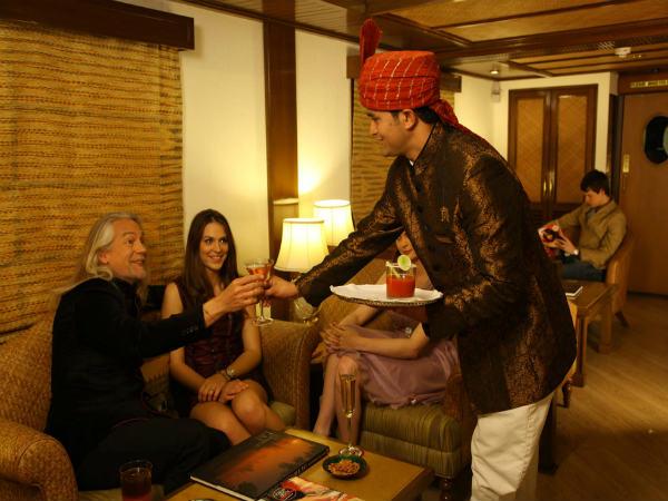 एशिया की सबसे महंगी ट्रेन 