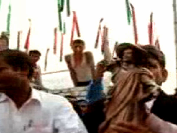 कुछ ऐसी दिखती हैं इंग्लिश देवी 