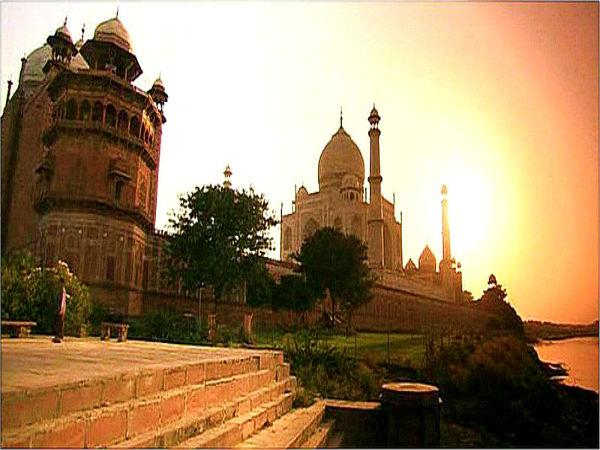 शाम के वक़्त ताज