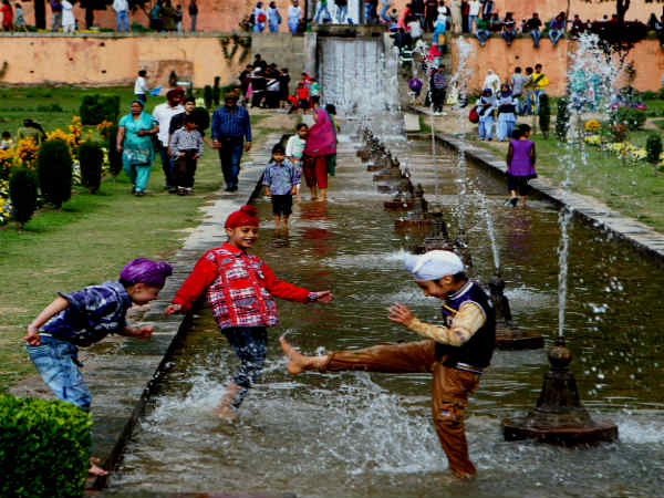 श्रीनगर में बैसाखी 