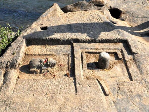  शिवलिंग और नंदी