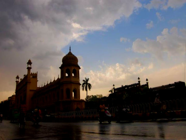 लखनऊ में सनसेट