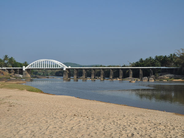 गजनूर बांध