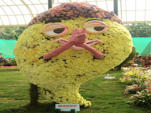 कलाकृतियाँ