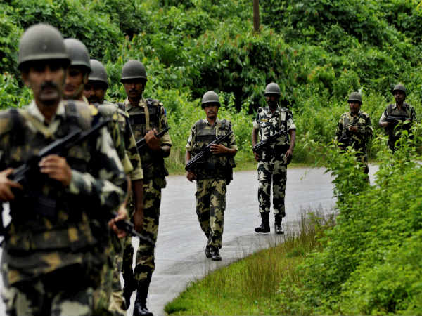 अगरतला में पुलिस बल 