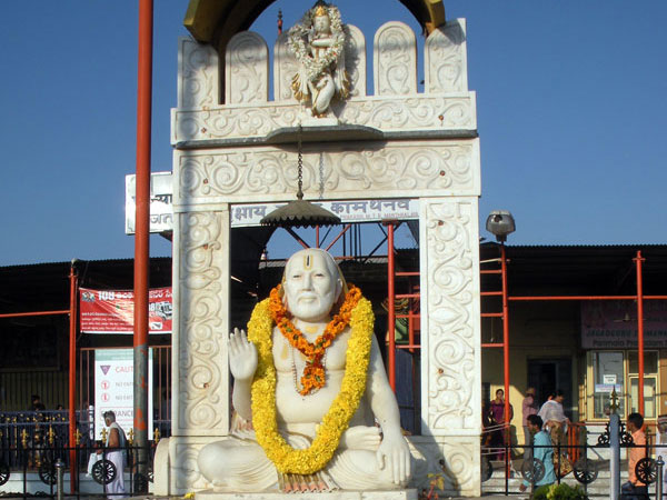 राघवेन्द्र मंदिर