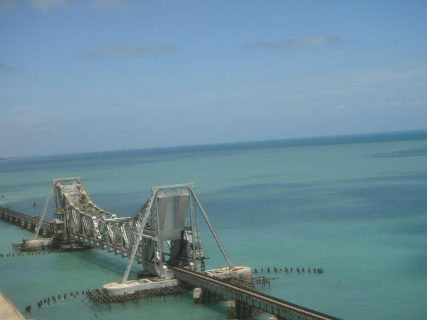 सड़क मार्ग द्वारा