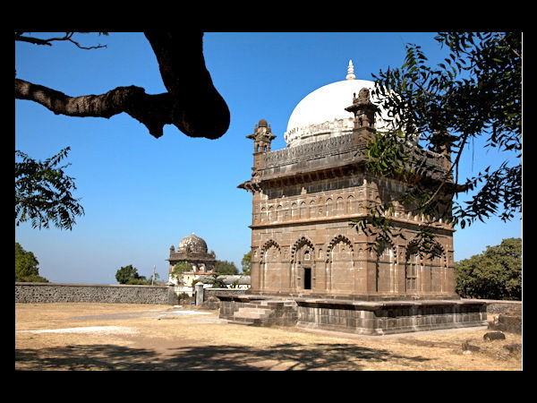 खुलदाबाद