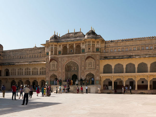 गणेश पोल