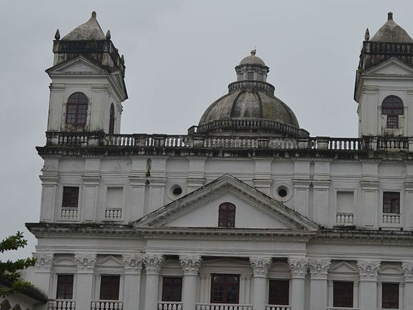 सेंट काटेजान चर्च (1700)