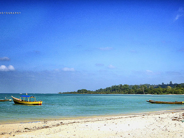 नील समुंद्र तट