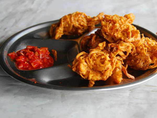 कांदा भज्जी और चाय, मुंबई