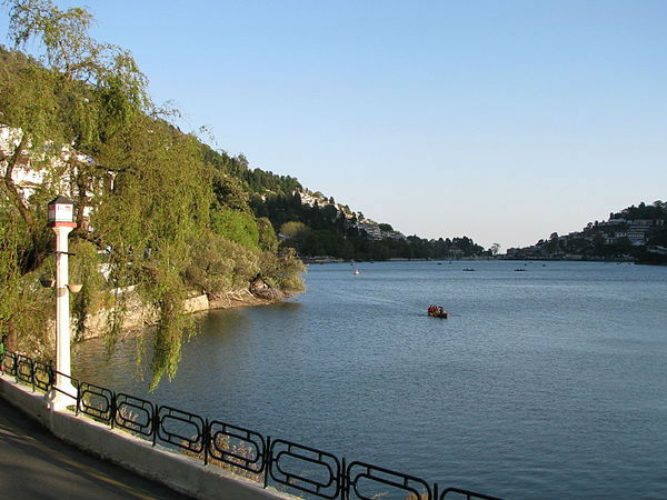 नैनीताल लेक