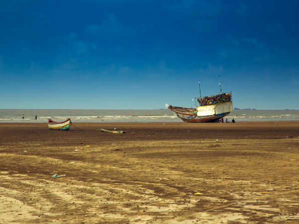  गोराई बीच