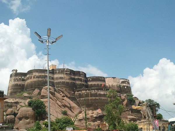 लक्ष्मणगढ़ किला 