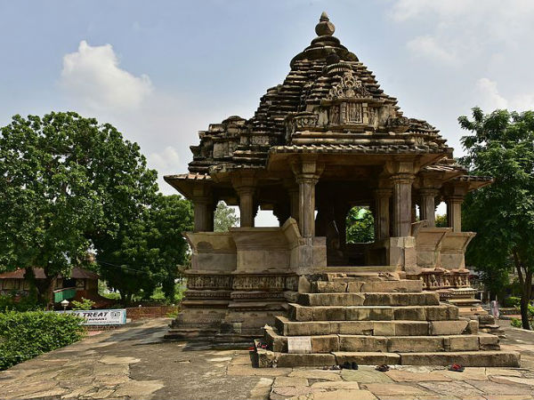 मंदिर के अंदर का भाग 