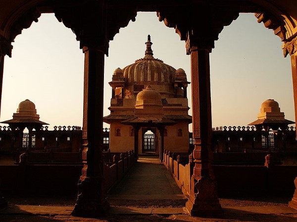 दतिया महल से जुड़ी दिलचस्प बातें!