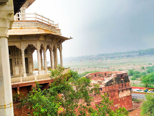 आगरा किला