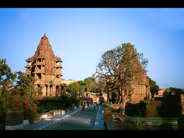 मंडोर बाग़ के आकर्षण 