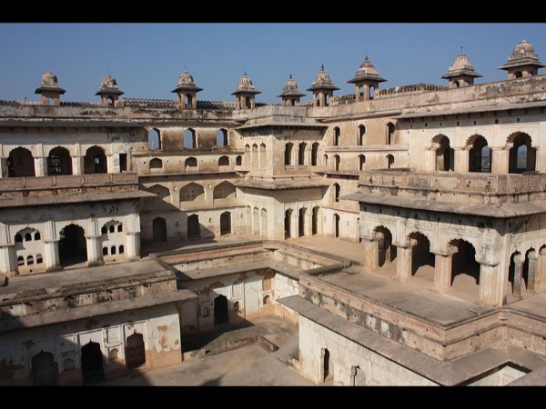 ओरछा का राजा महल 