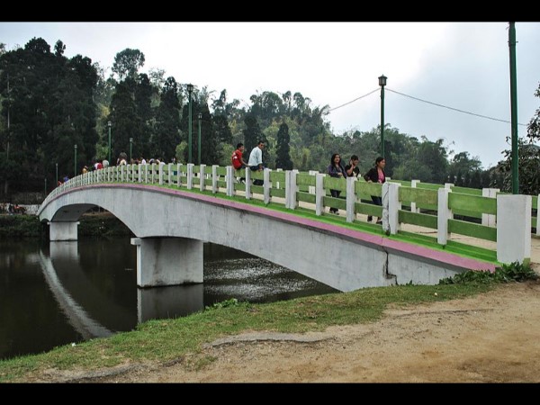 इंद्रधनुषीय पुल (रेनबो ब्रिज)