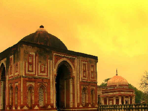 trip-to-qutb-complex-in-delhi