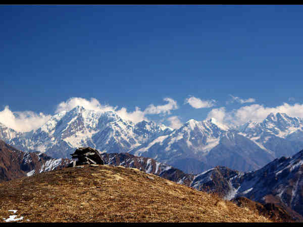 पांचवां दिन: केदारकंठ बेस - केदारकंठ पीक (12,500 फीट)। (ट्रेक 6 किमी / 6-7 बजे)