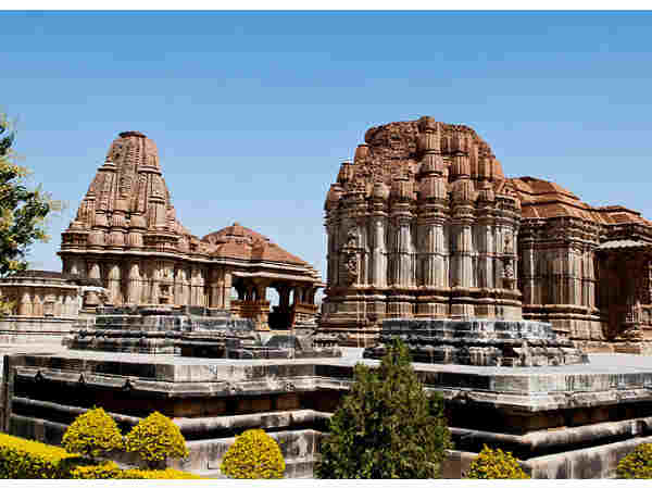 सास बहु का मंदिर 