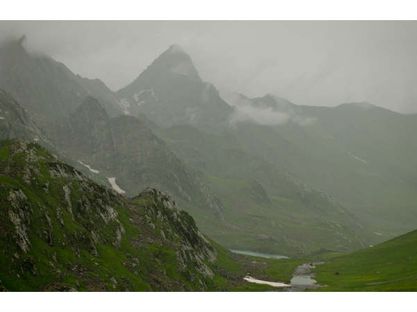 दिन 8: 15 किलोमीटर ट्रैक, लगभग 7 घंटे (गंगाबाल नारनैग ड्राइव से श्रीनगर तक)