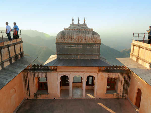 बादलों का महल 