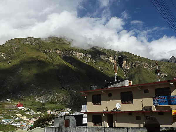 ट्रेकिंग के दौरान जरूरी चीजे