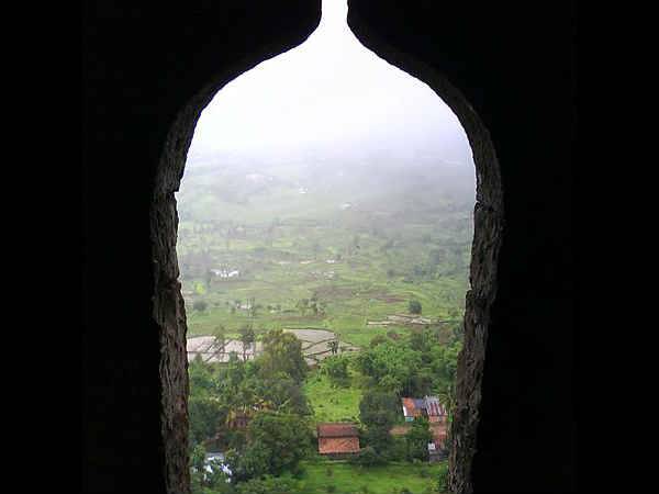 कैसे पहुंचे