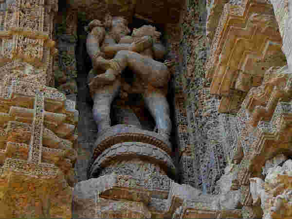  कोणार्क सूर्य मंदिर 