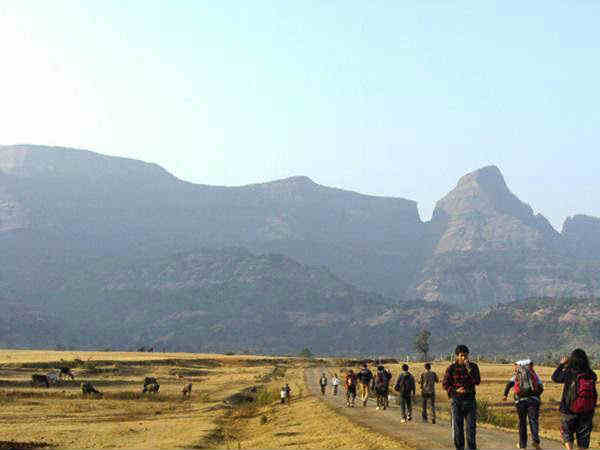 अलंग मदन कुलंग ट्रेक