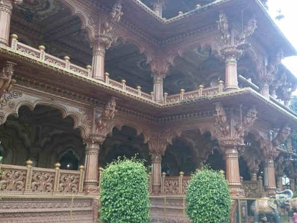 पार्किंग की उचित सुविधा 